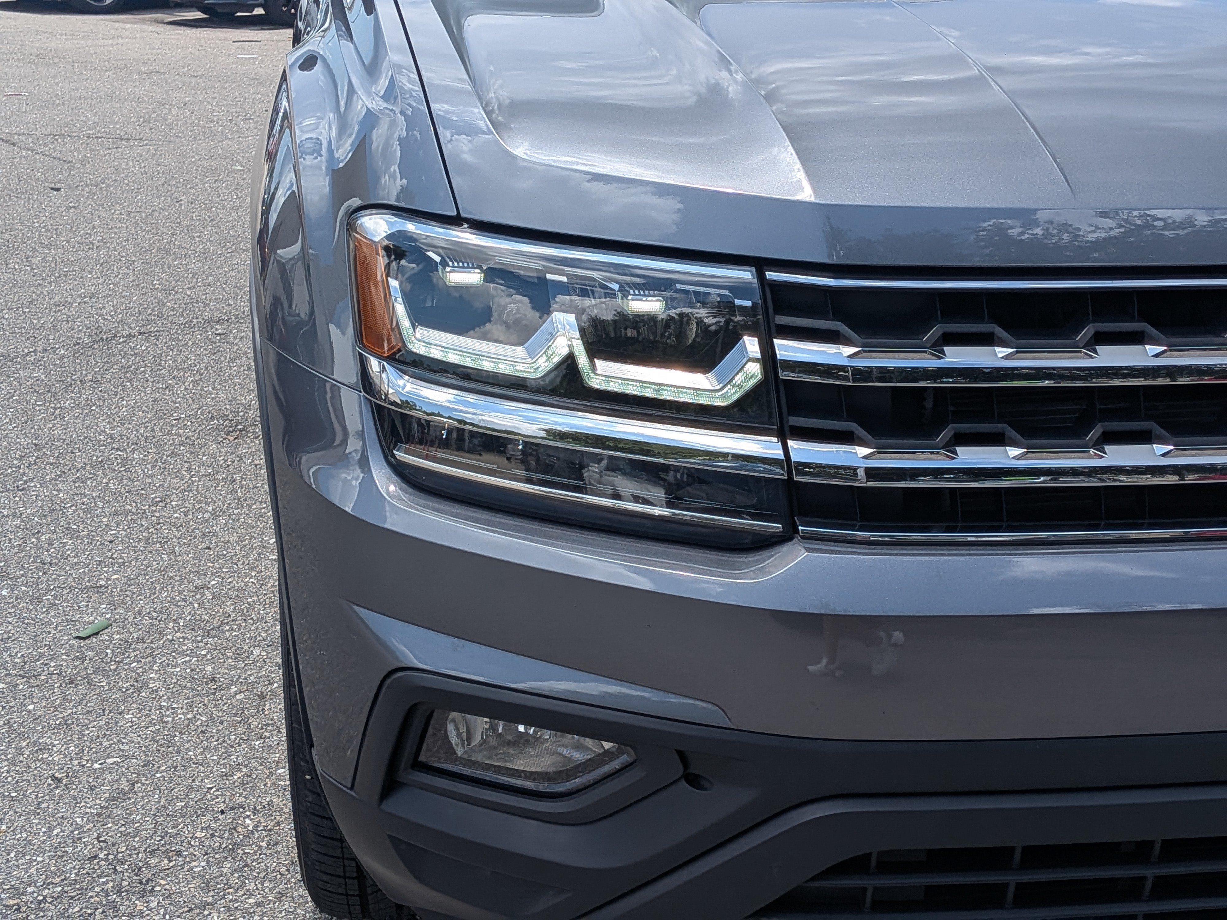 Used 2019 Volkswagen Atlas SE w/ Panoramic Sunroof Package FWD image 9