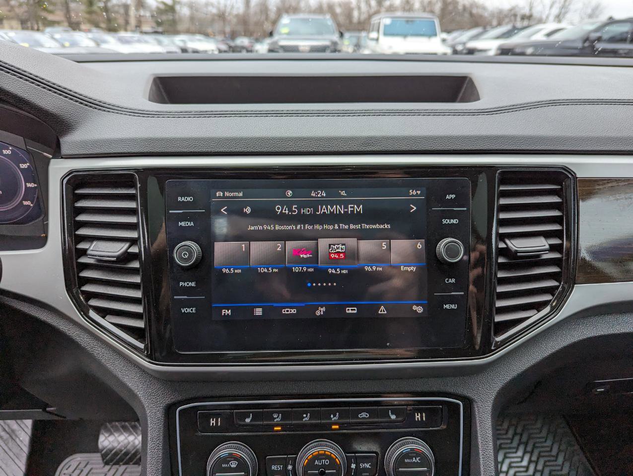Used 2023 Volkswagen Atlas SE w/ Panoramic Sunroof Package image 22