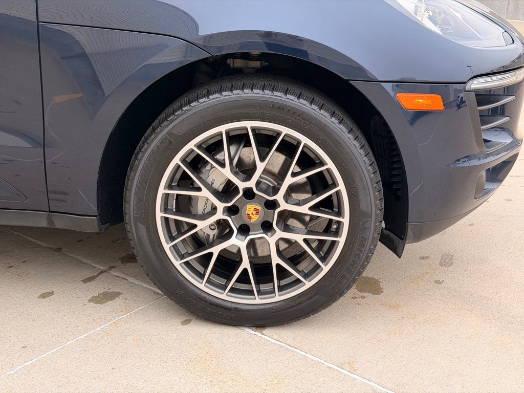 Used 2017 Porsche Macan S image 9