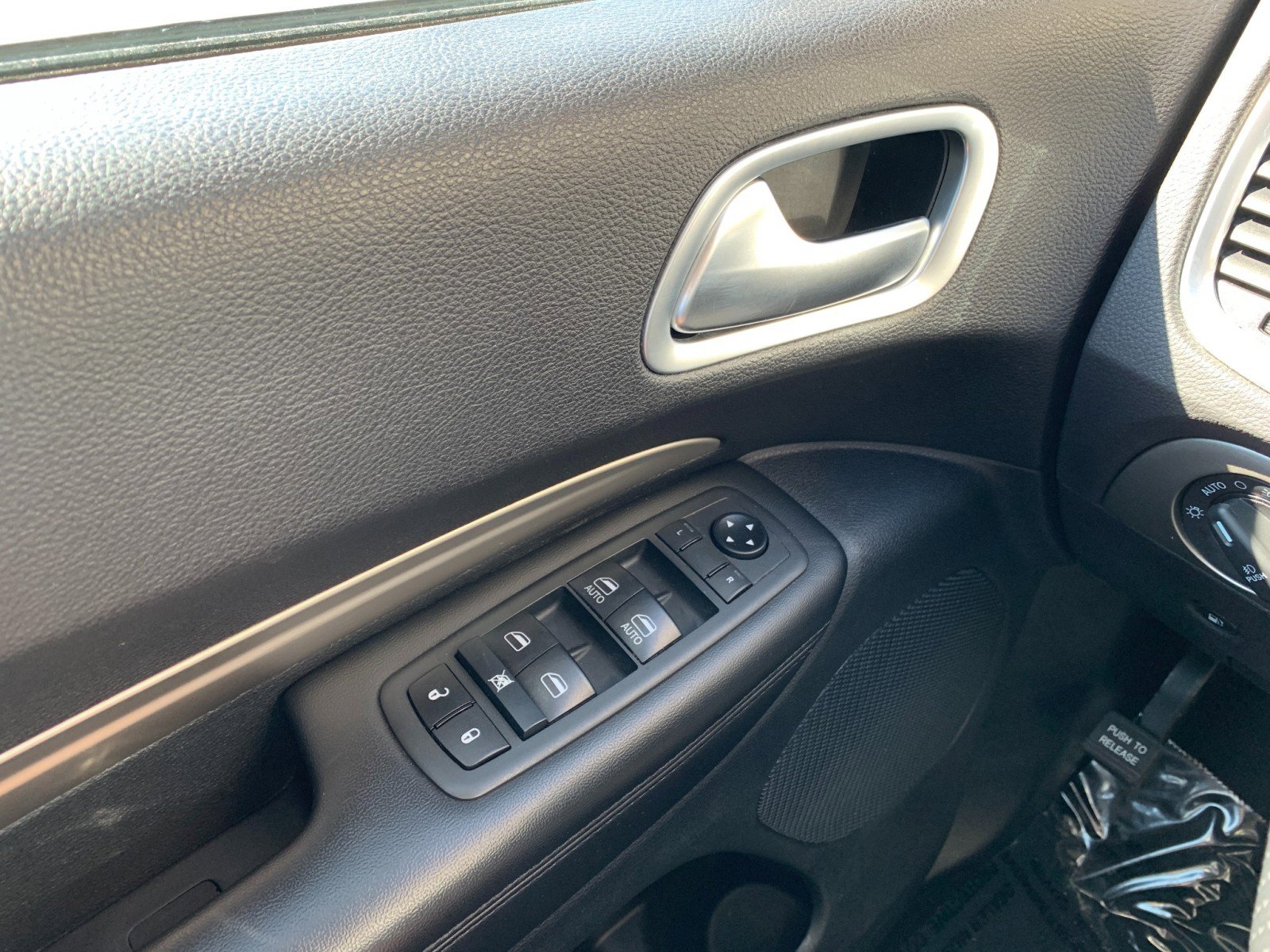 Used 2020 Dodge Durango SXT w/ 3rd Row Seating Group image 14