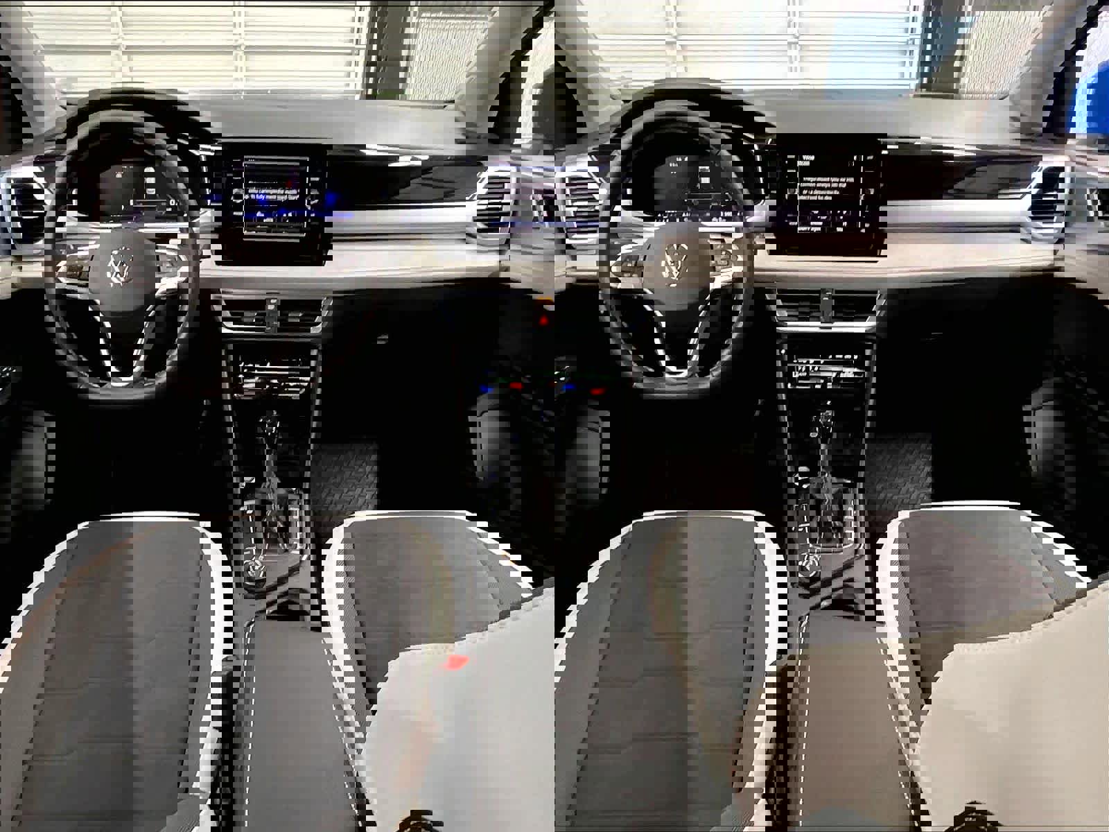 New 2026 Volkswagen Taos SE image 7