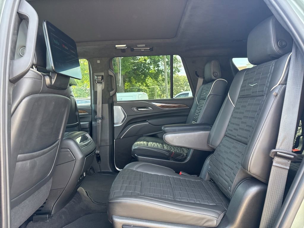 Used 2023 Cadillac Escalade Sport Platinum AWD/4WD image 12