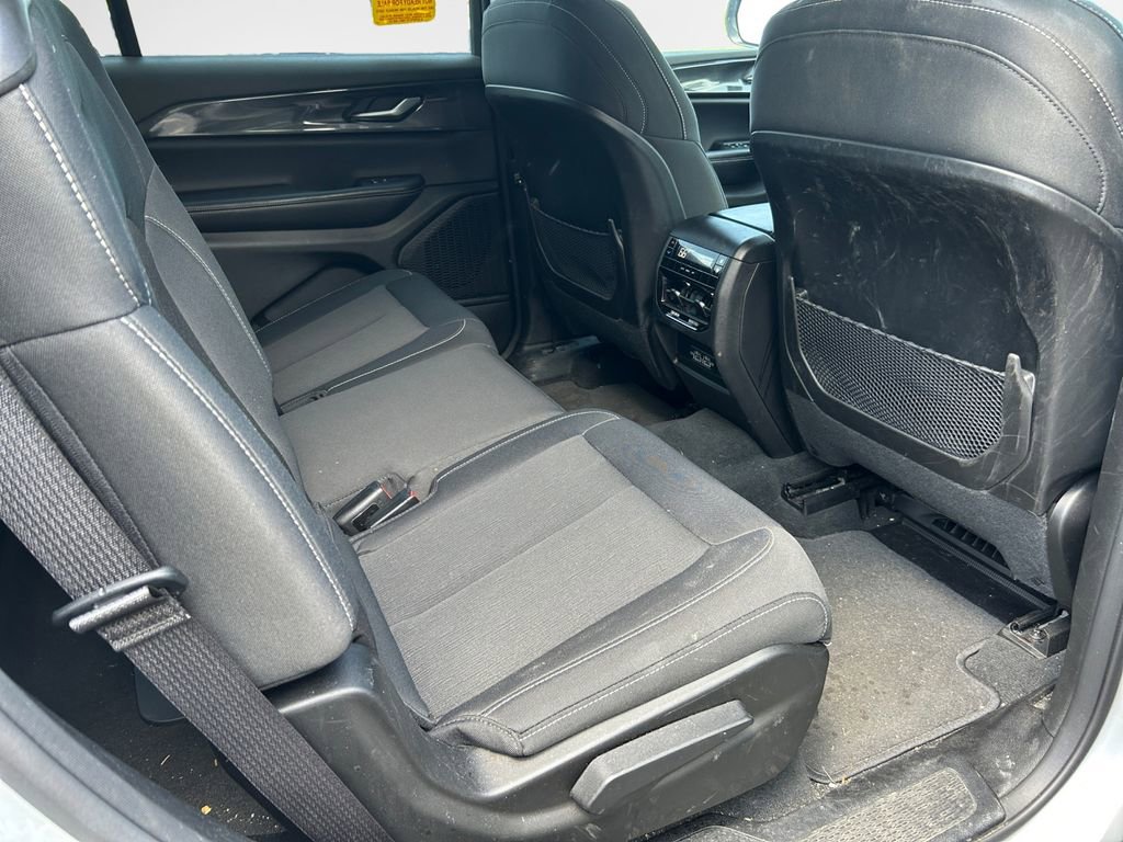 Certified 2023 Jeep Grand Cherokee L Laredo AWD/4WD image 29