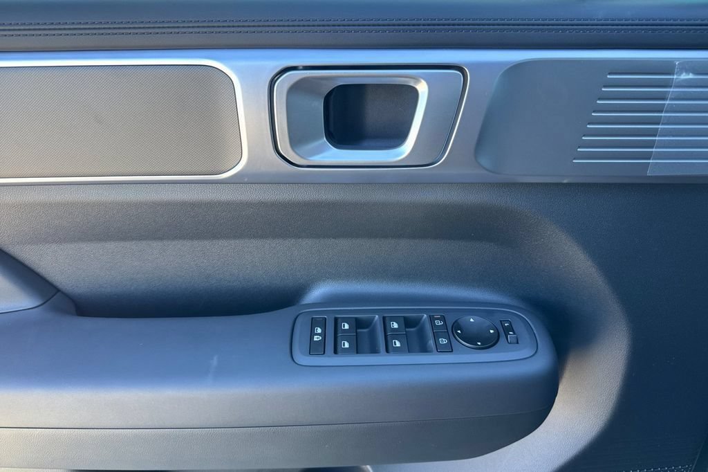 New 2026 Hyundai Santa Fe SE FWD image 11