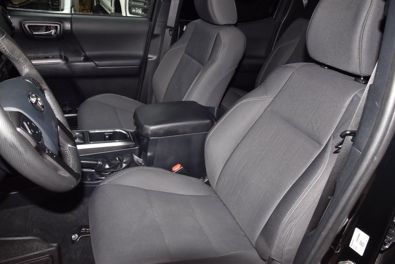 Used 2019 Toyota Tacoma TRD Sport w/ Technology Package image 30