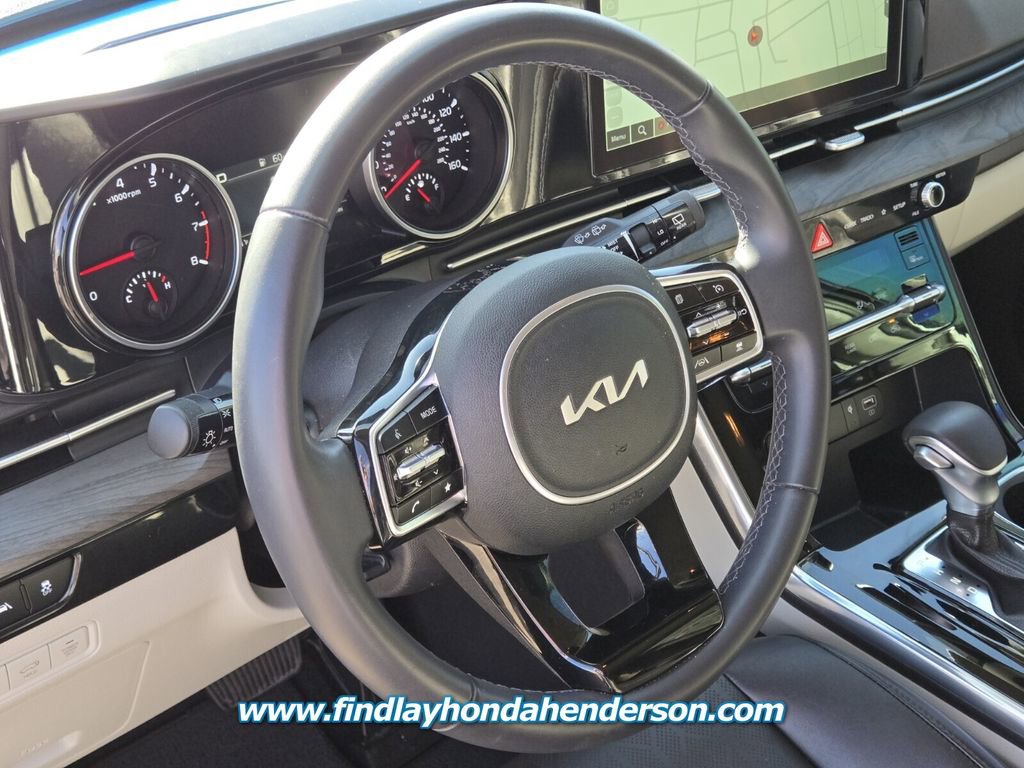 Used 2024 Kia Carnival EX FWD image 24