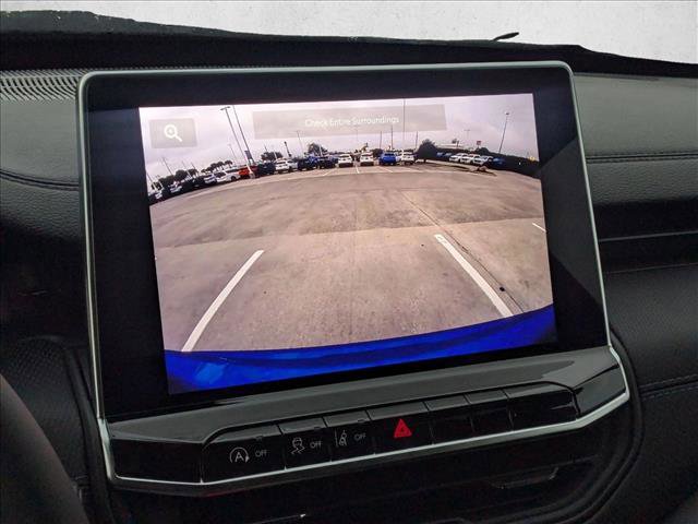 New 2026 Jeep Compass Latitude image 13