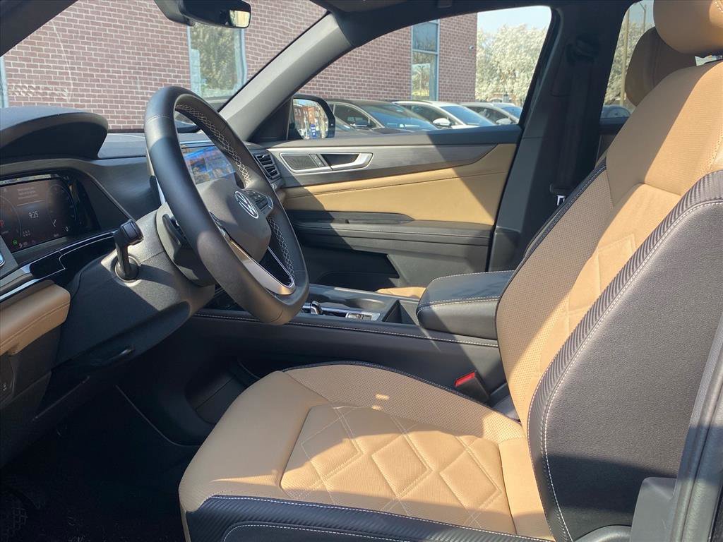 Certified 2025 Volkswagen Atlas Cross Sport SE AWD/4WD image 11