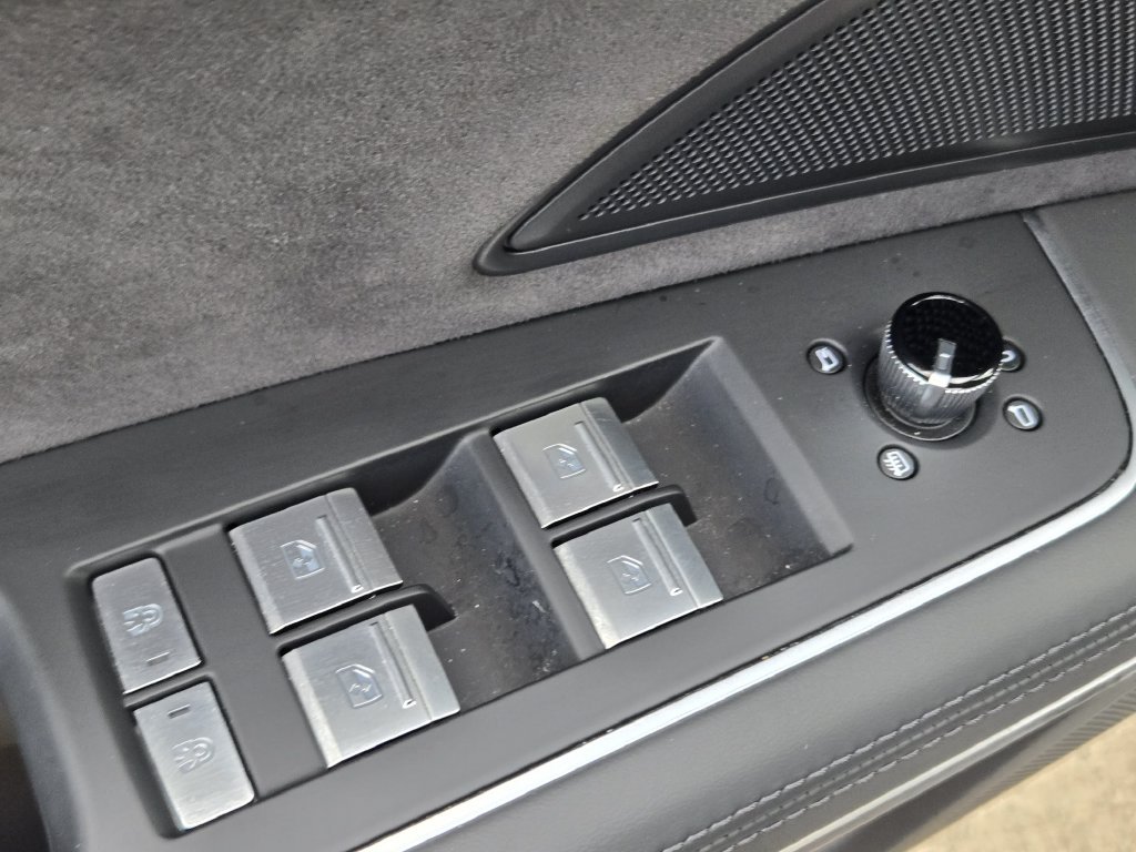 Certified 2025 Audi A8 L 3.0T AWD/4WD image 31