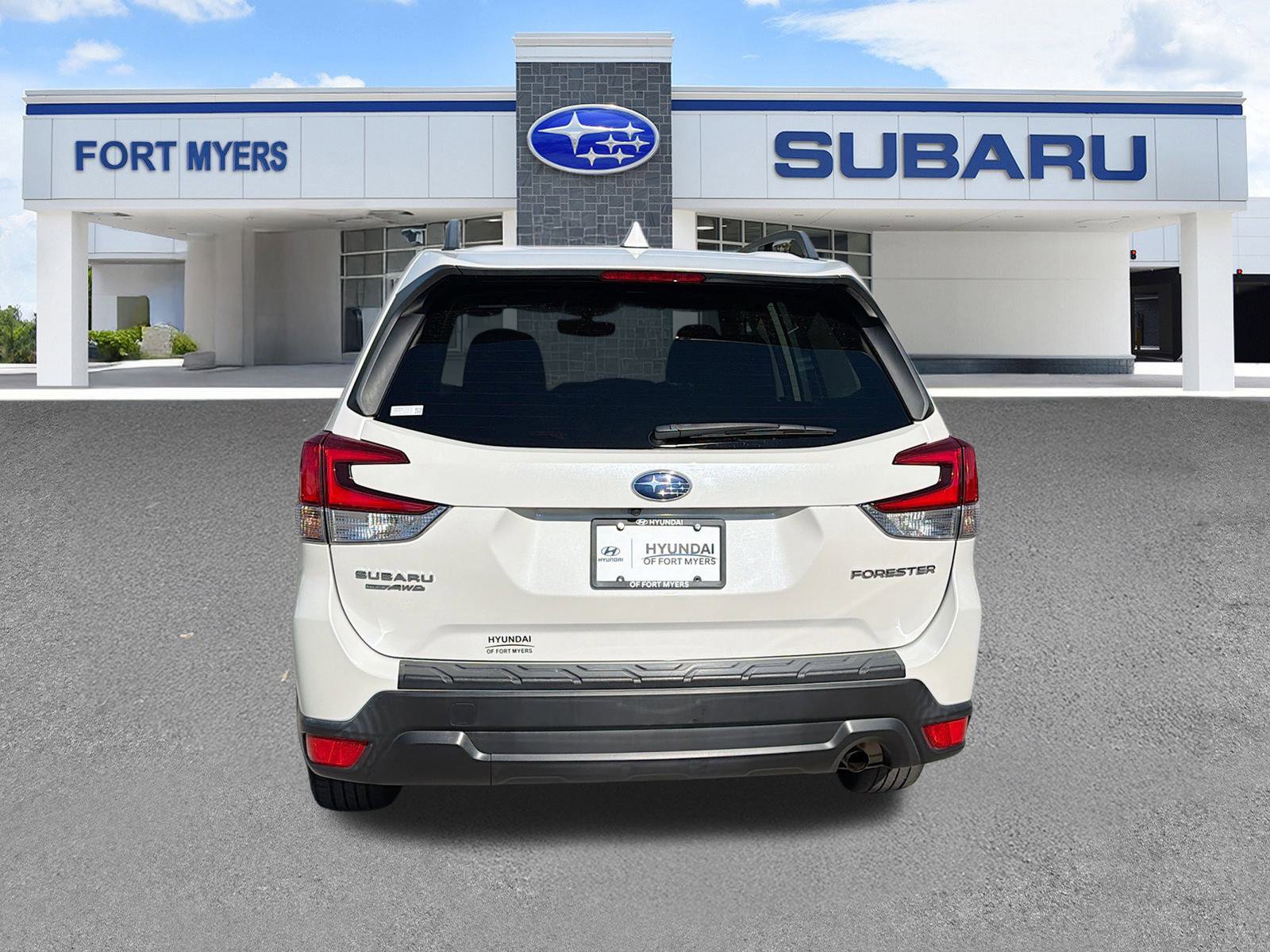 Used 2020 Subaru Forester Premium image 4