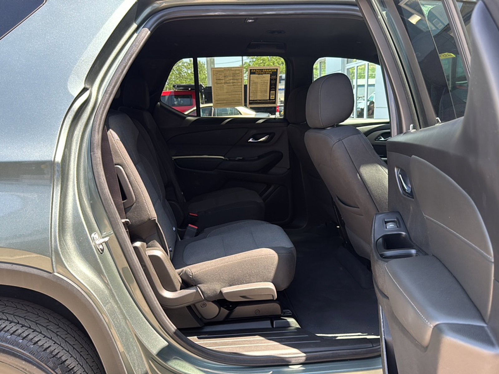 Used 2023 Chevrolet Traverse LT AWD/4WD image 20
