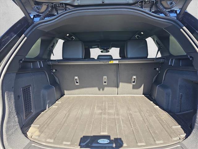 Used 2025 Land Rover Discovery Sport Dynamic SE image 13