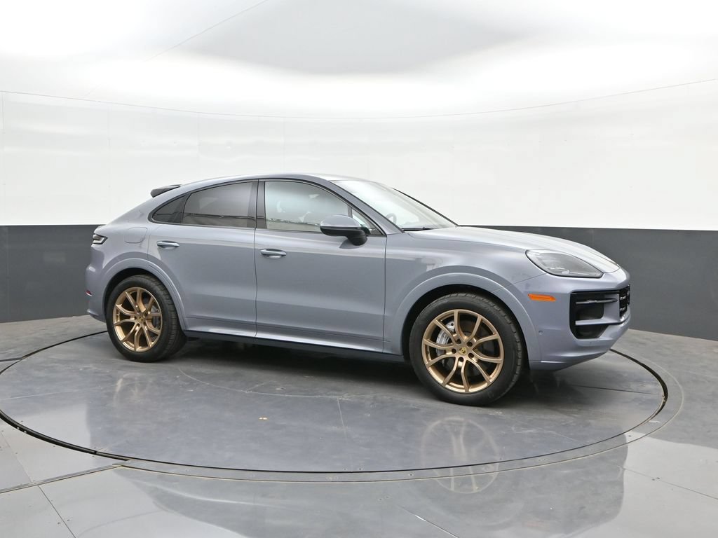 Used 2024 Porsche Cayenne Coupe AWD/4WD image 17