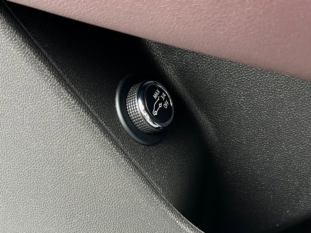 Used 2022 Cadillac XT6 Premium Luxury image 7