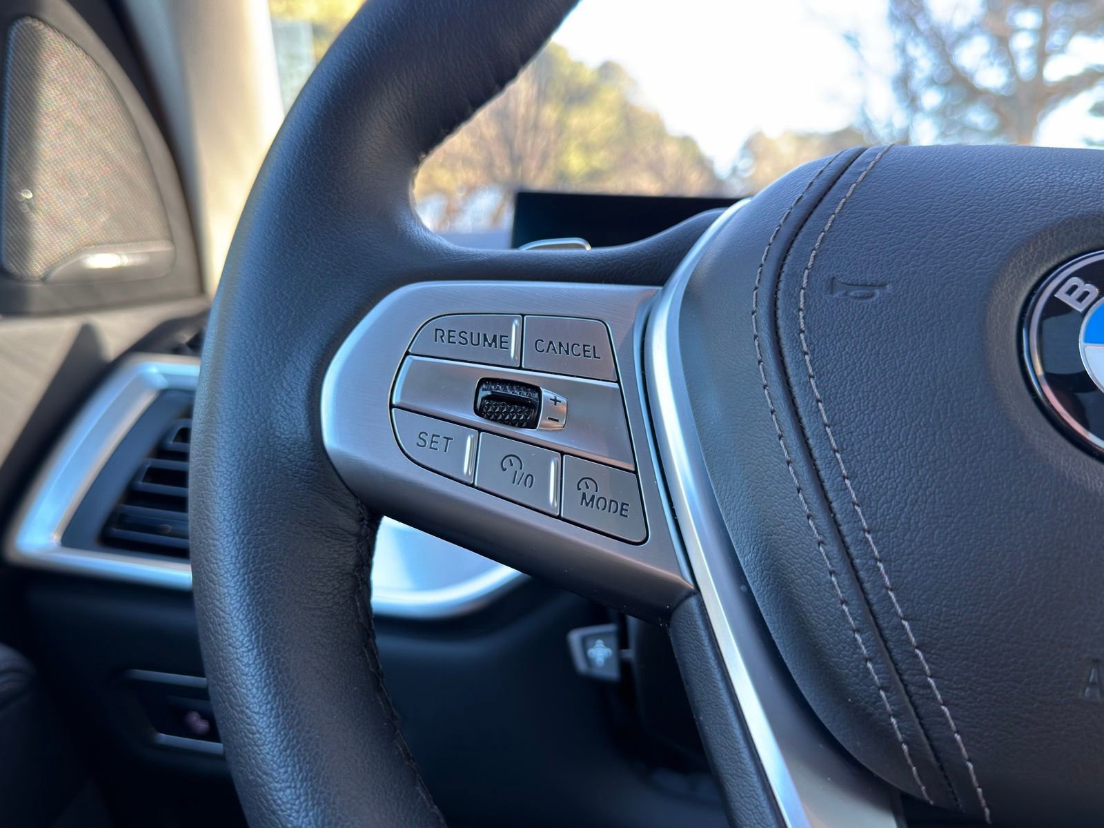 Certified 2024 BMW X7 xDrive40i w/ Executive Package image 26