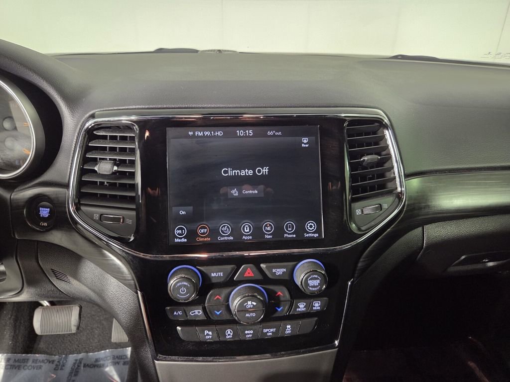 Certified 2019 Jeep Grand Cherokee Laredo w/ Laredo X Package image 19