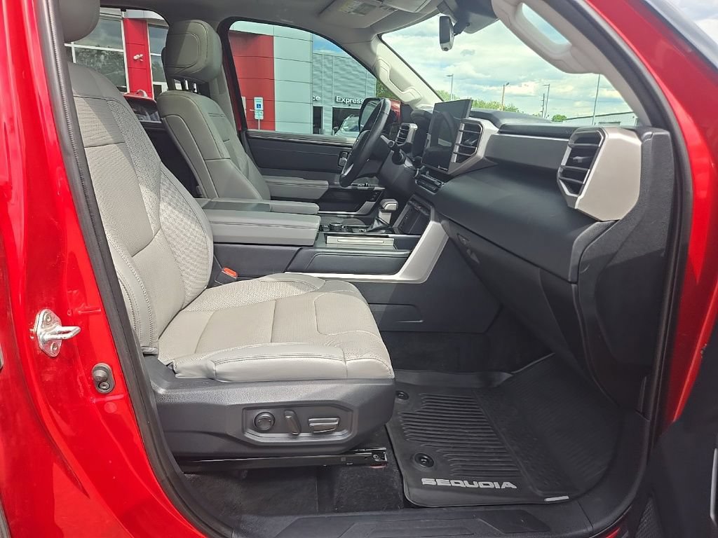 Used 2023 Toyota Sequoia Limited AWD/4WD image 29