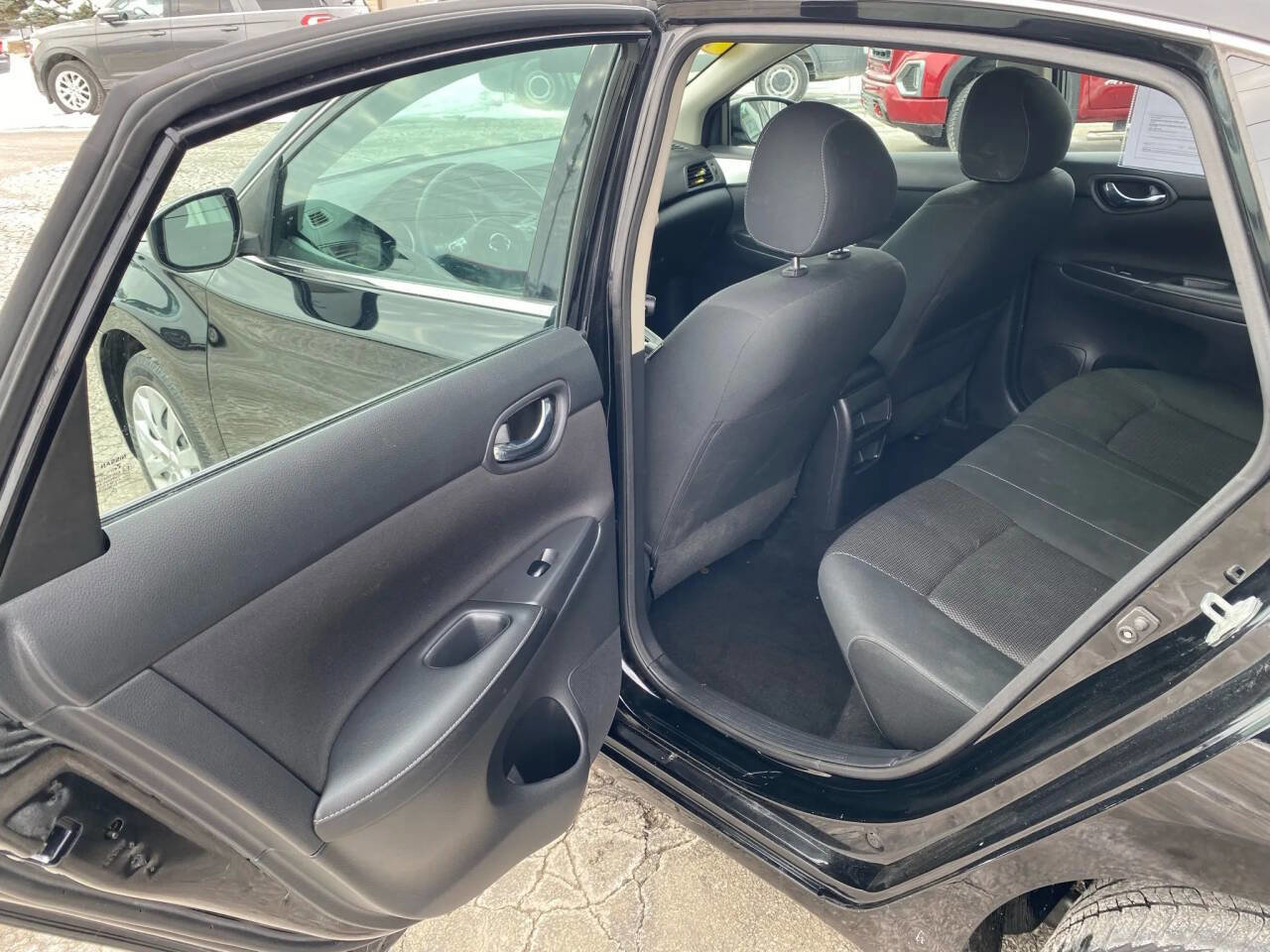 Used 2019 Nissan Sentra S image 18