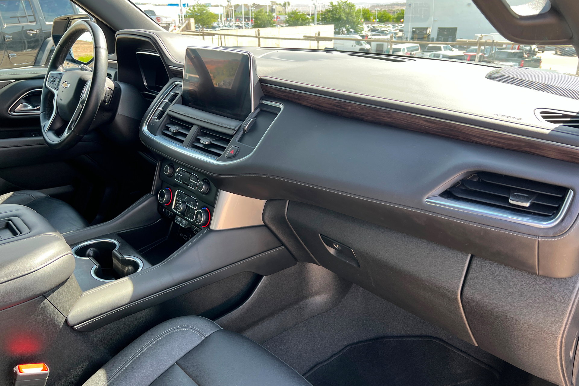 Used 2023 Chevrolet Tahoe LT w/ Luxury Package image 26