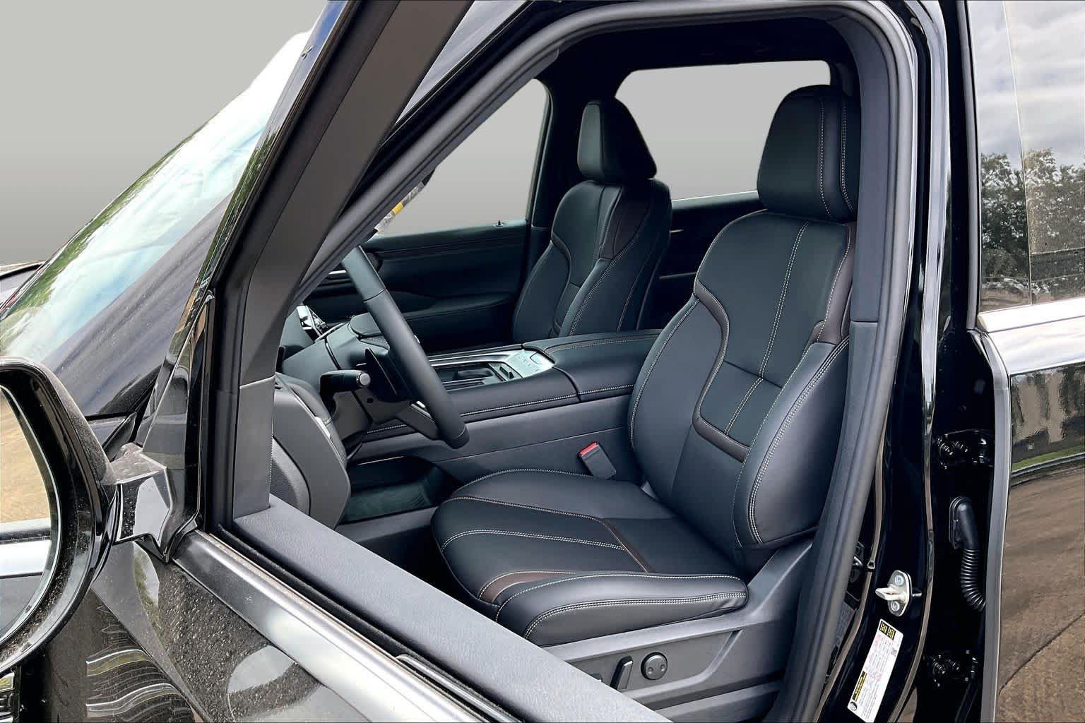 New 2027 Nissan Armada SL RWD image 16