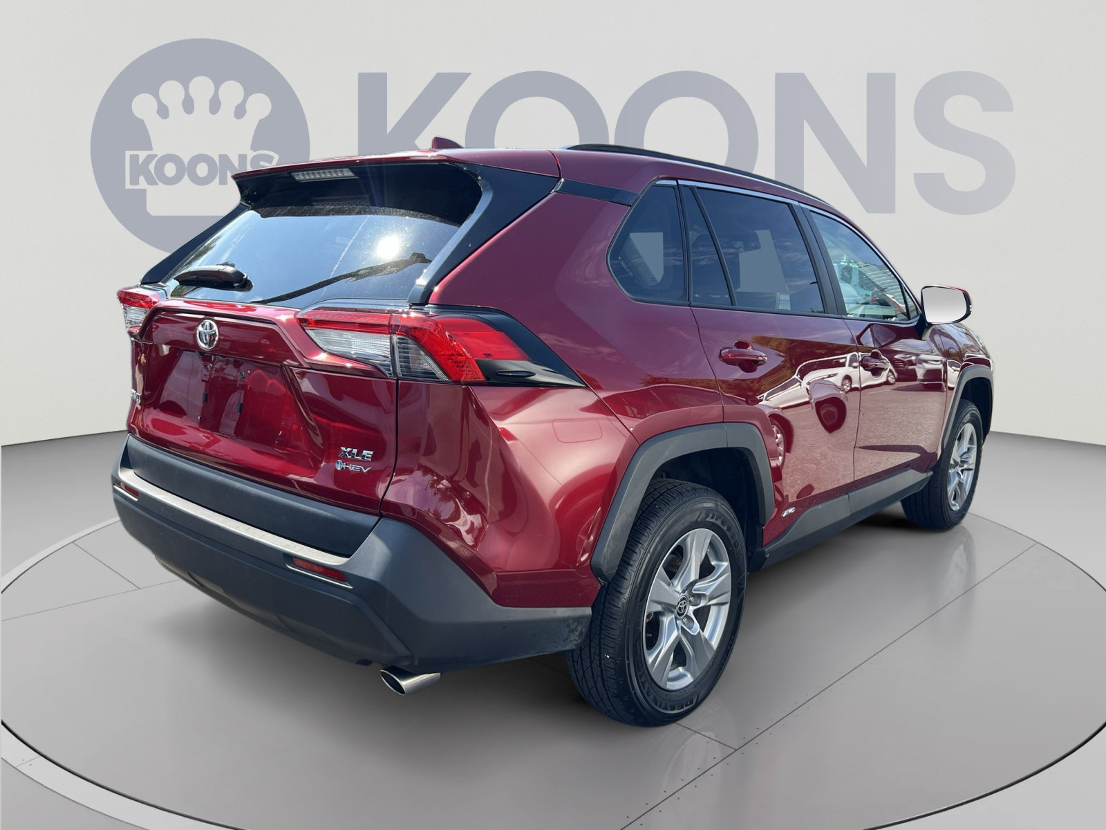 Used 2025 Toyota RAV4 XLE AWD/4WD image 4
