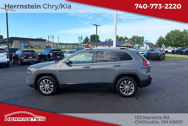 Used 2021 Jeep Cherokee Latitude Lux w/ Mopar Interior Package AWD/4WD image 4