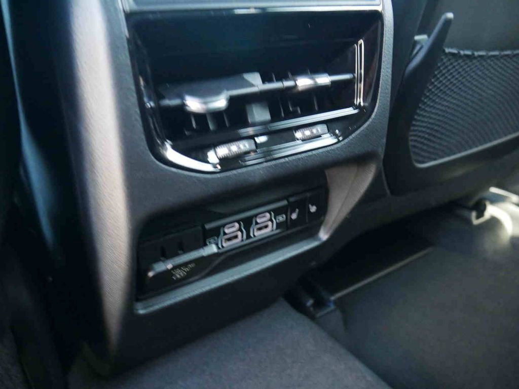 New 2025 Jeep Grand Cherokee Limited image 14