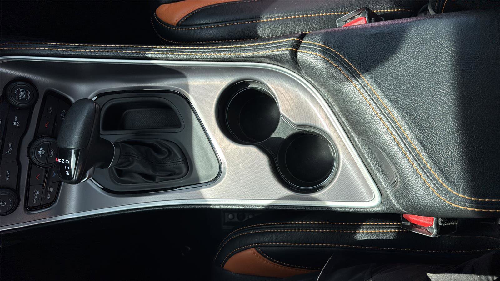 Used 2022 Dodge Challenger SXT w/ Driver Convenience Group image 24