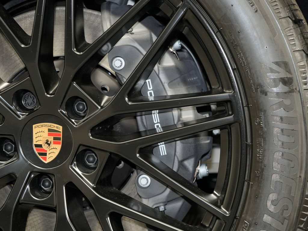 New 2026 Porsche Cayenne Coupe AWD/4WD image 14