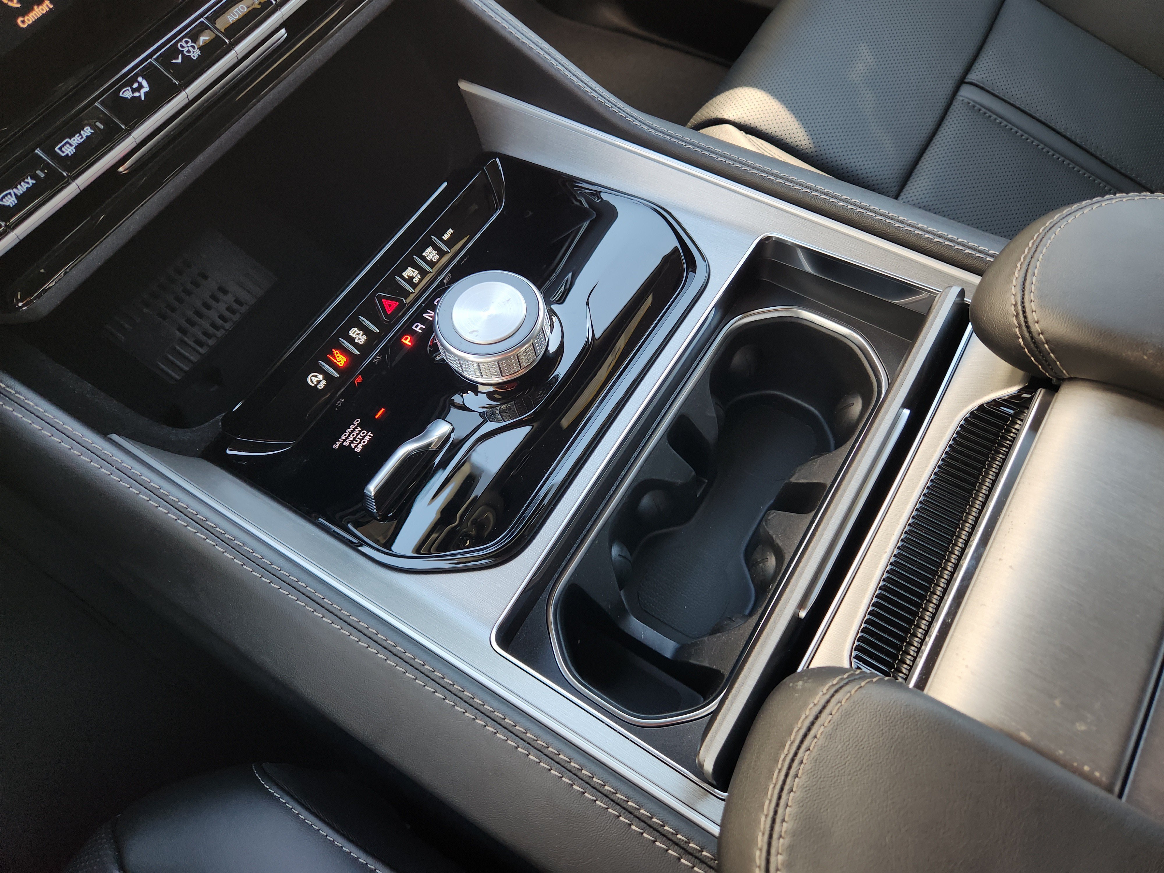 New 2026 Jeep Grand Wagoneer 4WD image 16