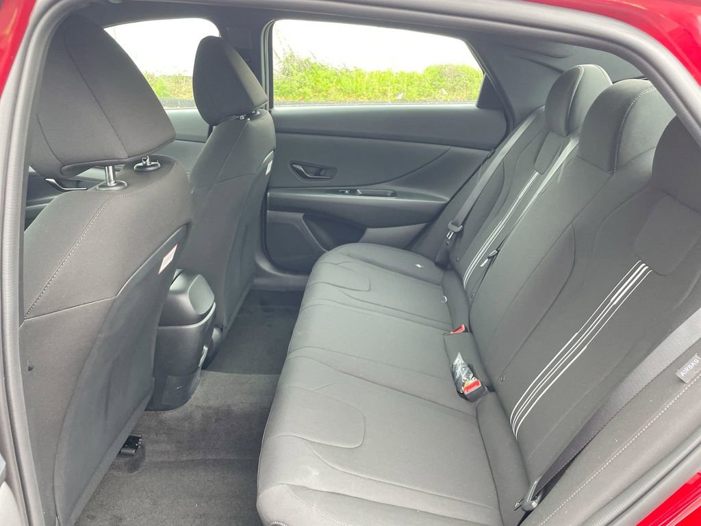 Used 2025 Hyundai Elantra Sport image 47