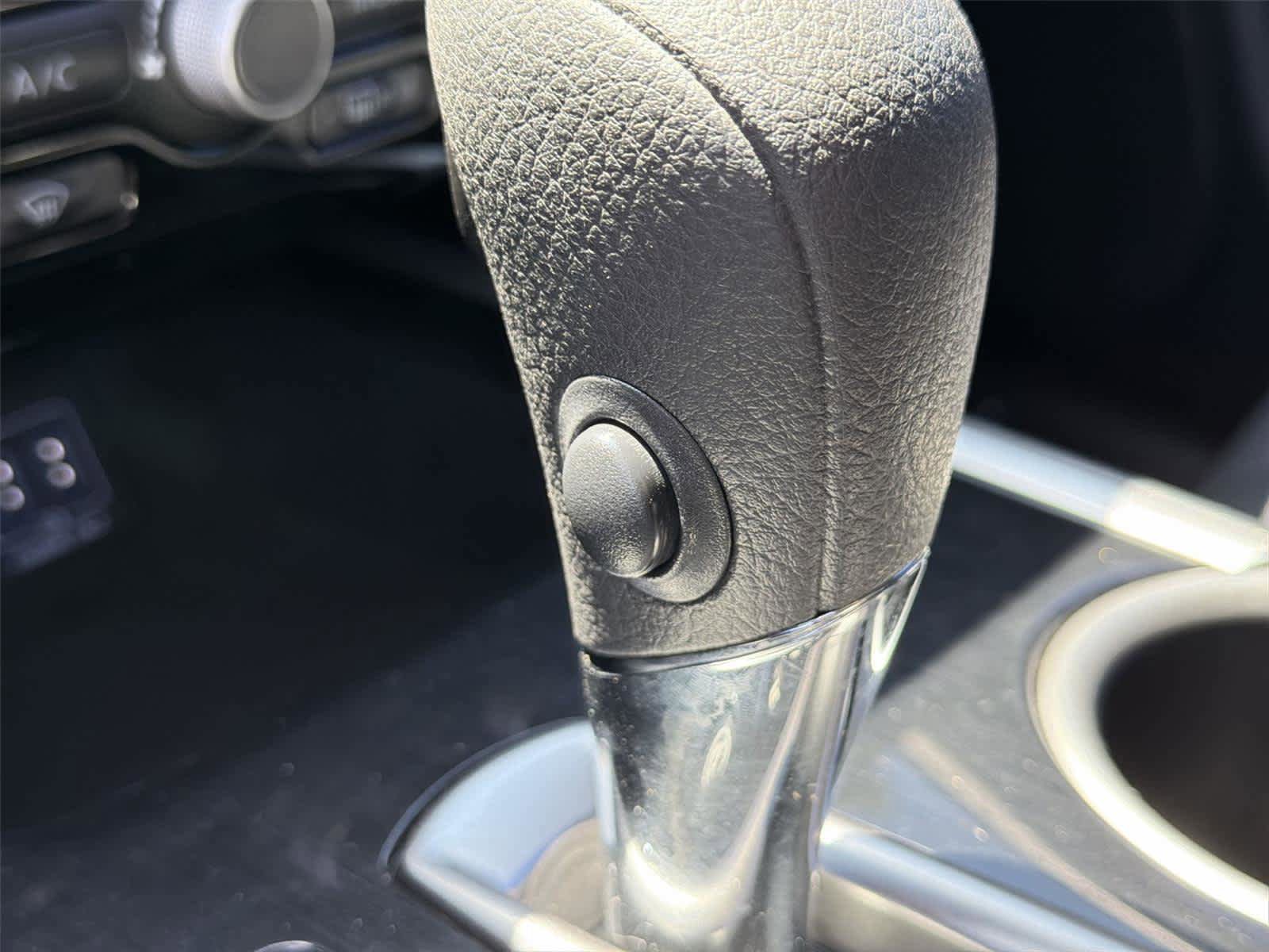 Used 2018 Nissan Pathfinder S FWD image 38