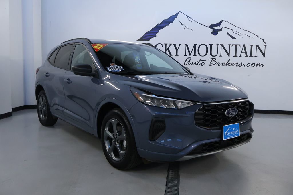 Used 2023 Ford Escape ST-Line w/ Tech Pack #1 image 1