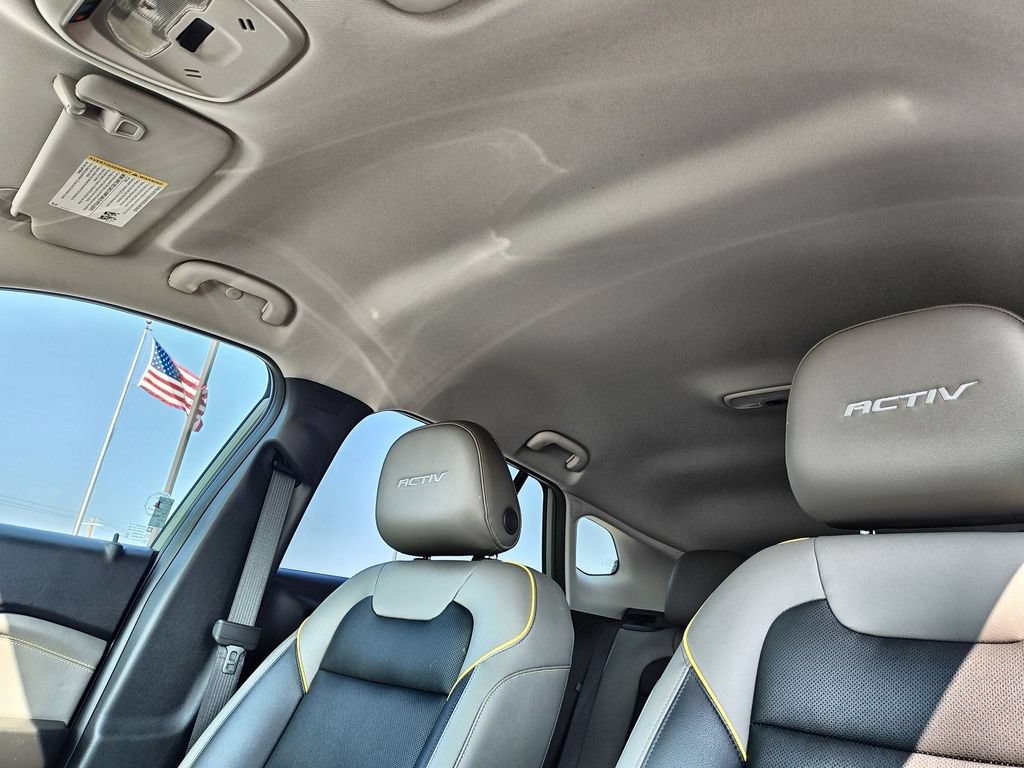 Used 2025 Chevrolet Trax ACTIV FWD image 21