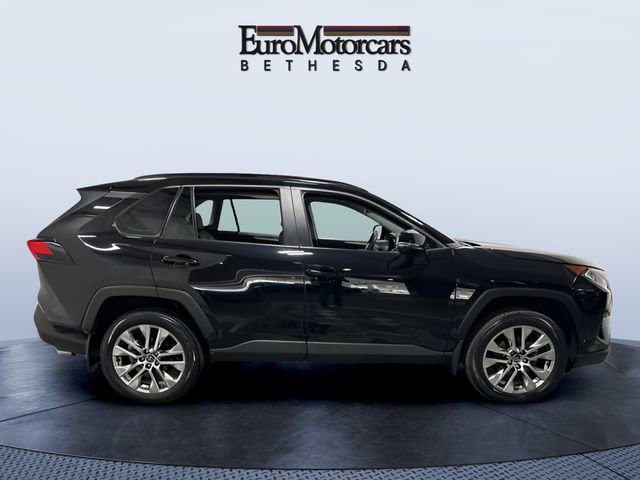 Used 2021 Toyota RAV4 XLE Premium image 6