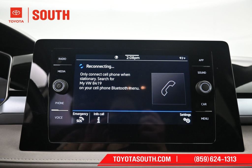 Used 2025 Volkswagen Taos SE FWD image 16