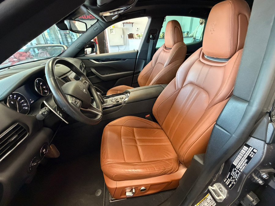 Used 2023 Maserati Levante GT AWD/4WD image 27