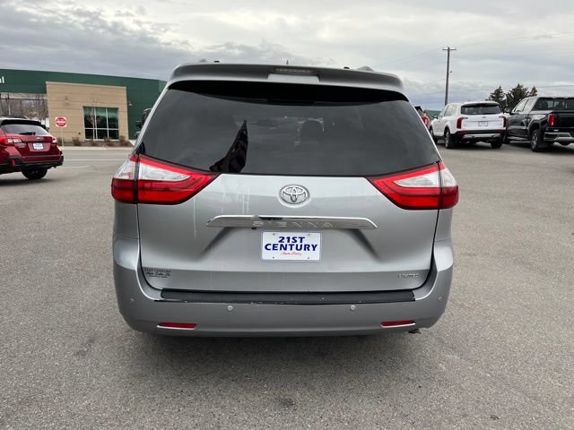 Used 2017 Toyota Sienna Limited FWD image 14