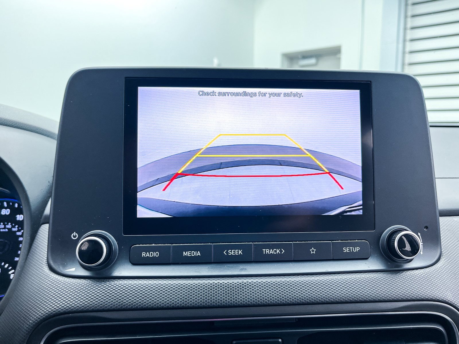 Used 2023 Hyundai Kona SEL image 4