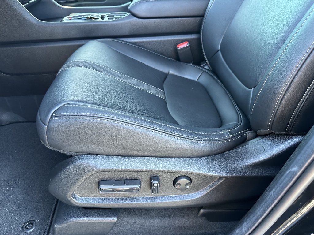 Used 2025 Honda Pilot Touring image 23