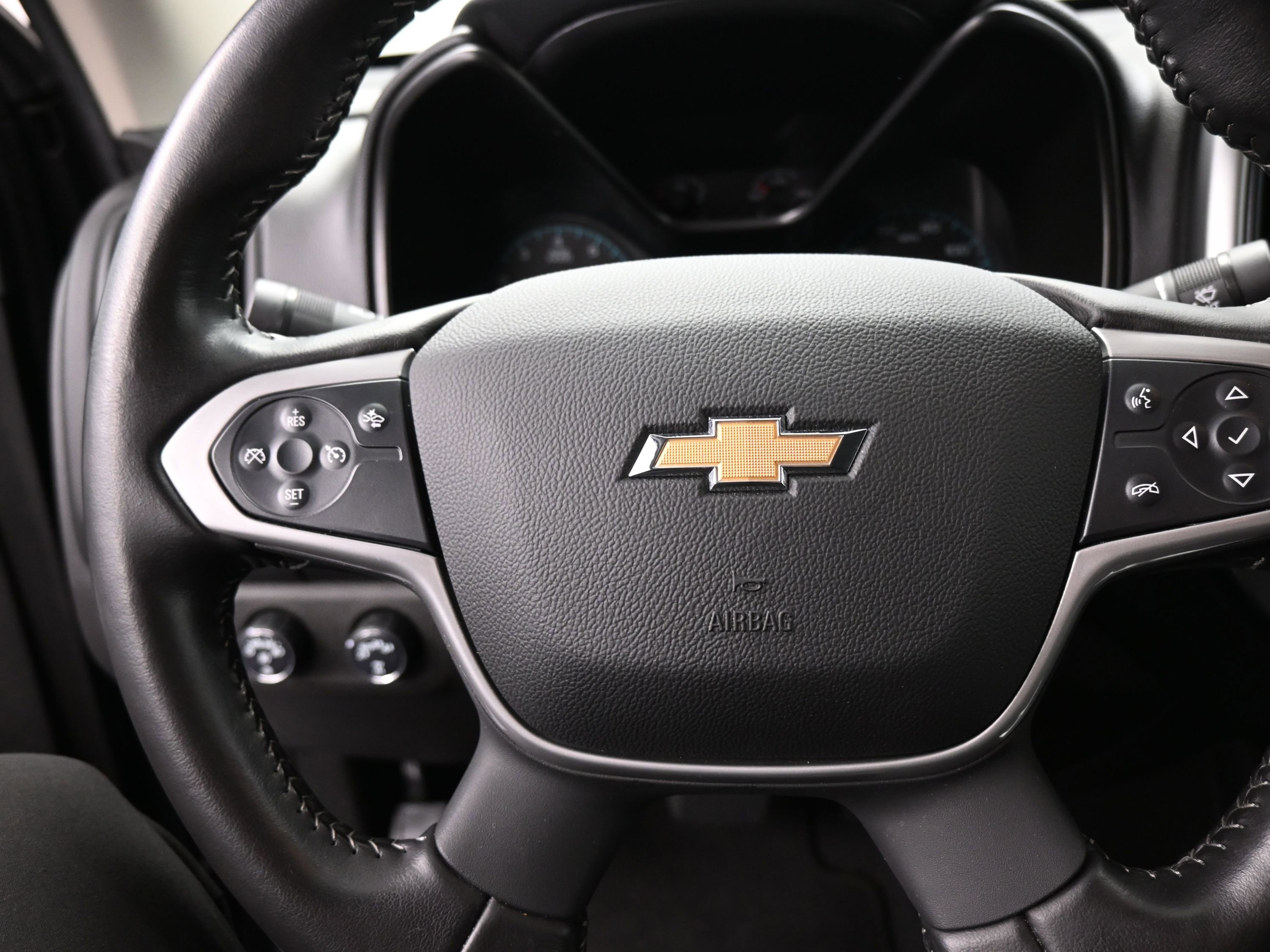 Certified 2022 Chevrolet Colorado LT w/ LPO, Tonneau and Step Package image 16