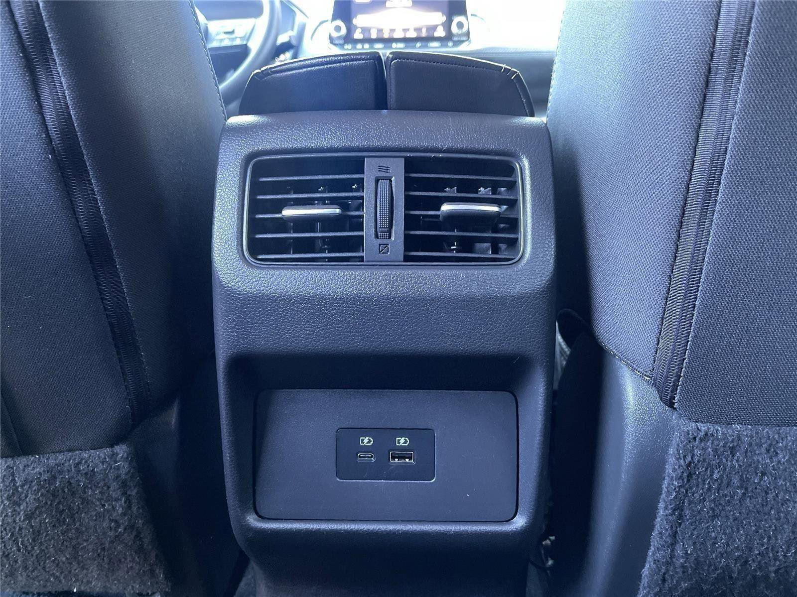 Used 2021 Nissan Rogue SV image 35