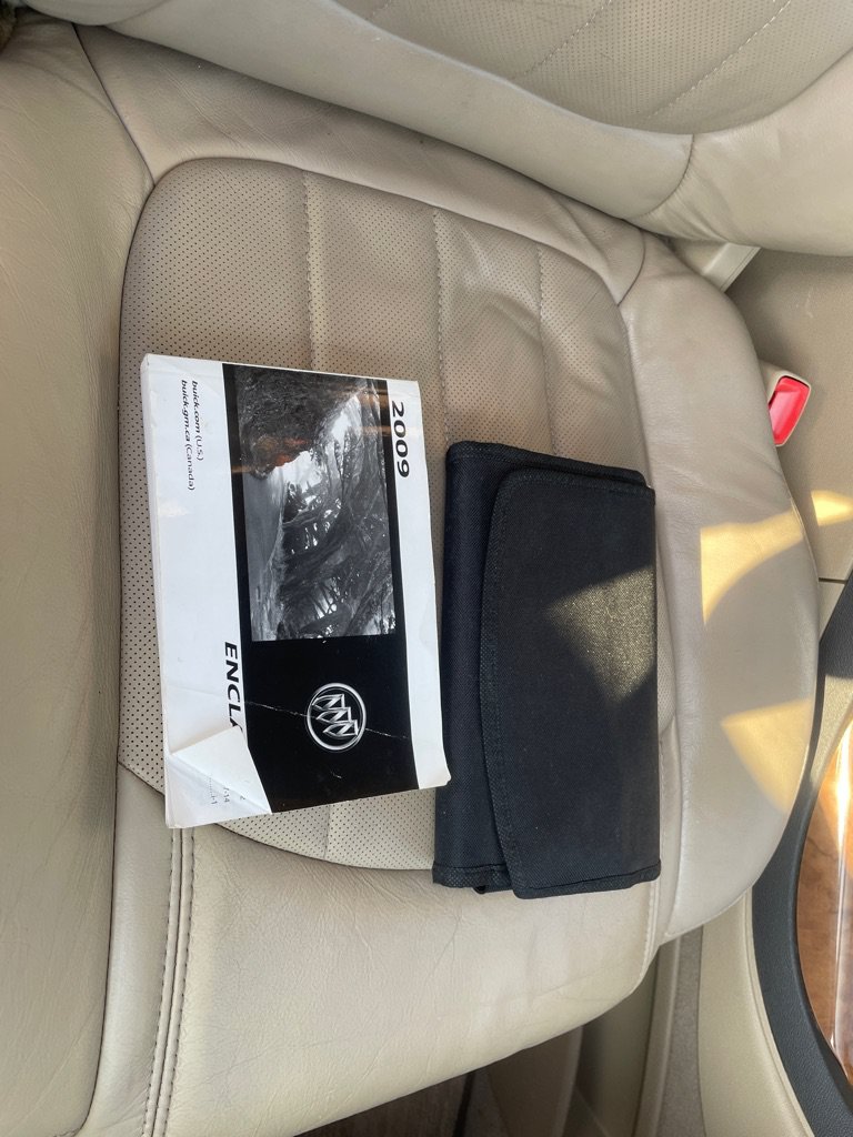 Used 2009 Buick Enclave CXL w/ Entertainment Package #2 FWD image 24