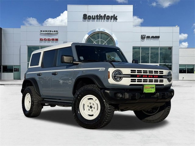 Used 2023 Ford Bronco Heritage Edition image 1