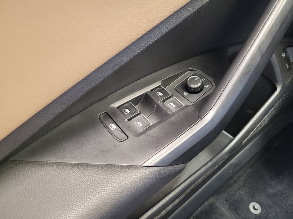 Used 2021 Volkswagen Jetta SE w/ SE Cold Weather Package FWD image 27