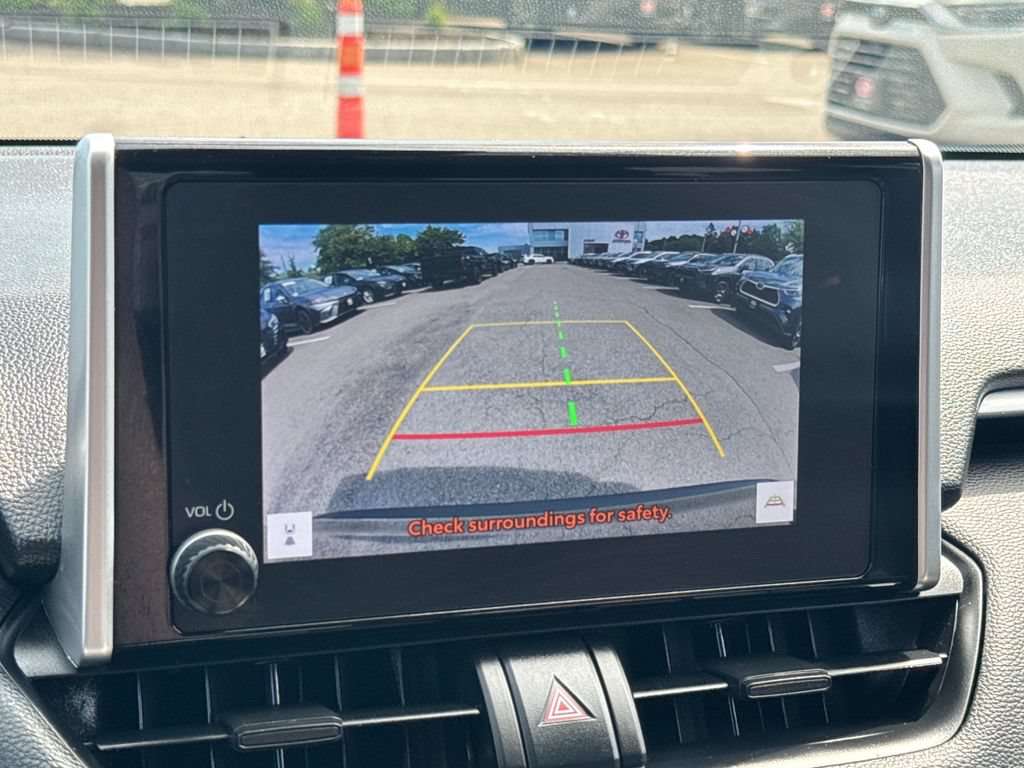 Used 2025 Toyota RAV4 XLE AWD/4WD image 24
