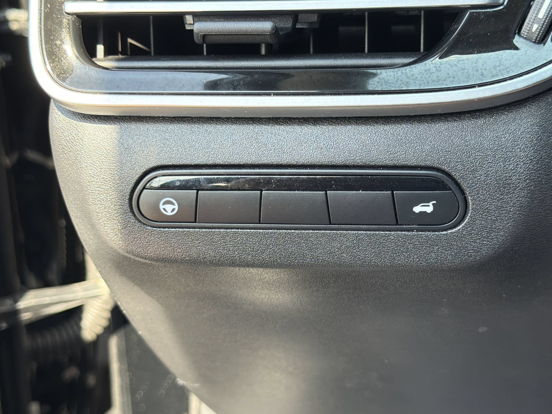 Used 2023 INFINITI QX60 Luxe w/ Cargo Package AWD/4WD image 16