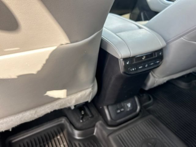 Used 2023 Toyota Highlander Platinum AWD/4WD image 12