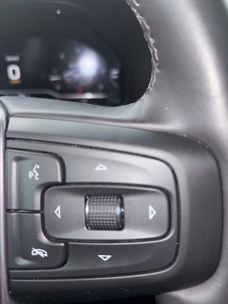 Used 2024 GMC Yukon Denali Ultimate AWD/4WD image 32