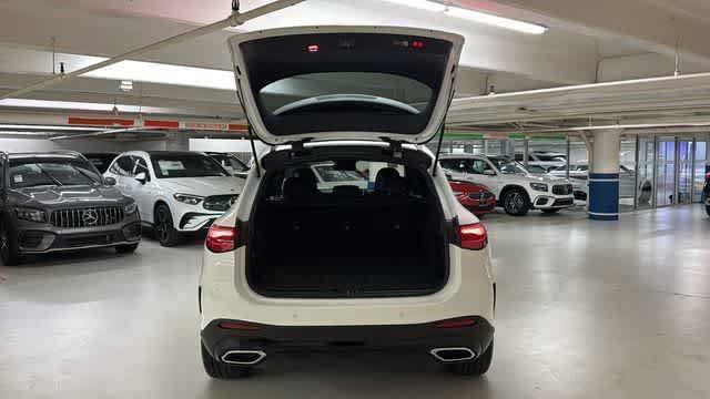 Used 2026 Mercedes-Benz GLC 300 4MATIC image 8